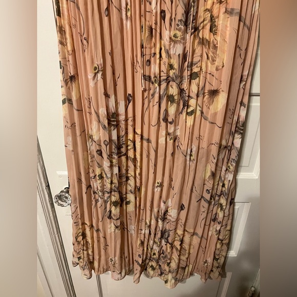 Light pink, long floral H&M dress Size 2 - Picture 4 of 5